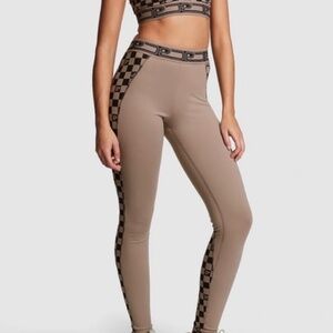 Victoria’s Secret leggings